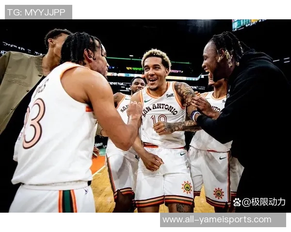 马刺战胜雷霆展现潜力但仍需磨合完善团队体系