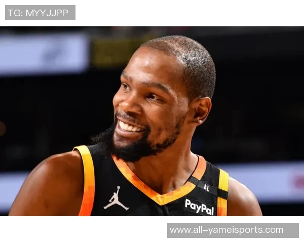 杜兰特回应网友质疑称父爱缺失导致自信不足是无知愚蠢的观点